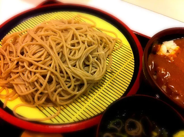 もりそばとミニカレー丼のセット。あとで蕎麦湯も飲むよ。|liccaさん