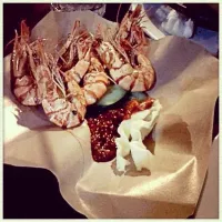 Snapdishの料理写真:udang goreng penyet :)|fitri koeswantoさん