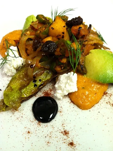 Snapdishの料理写真:GARBONZO APPLE JALAPENO CHUTNEY w/ GRILLED ROMAINE.RICOTTA AND ROMESCO|GREG ARNOLDさん