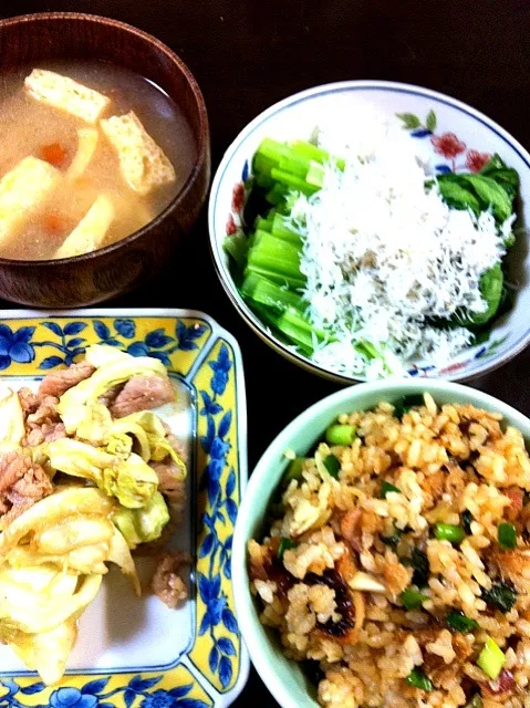 Snapdishの料理写真:昨晩の家居酒屋、穴子混ぜご飯、豚肉の塩麹炒めなど|ままぞうさん