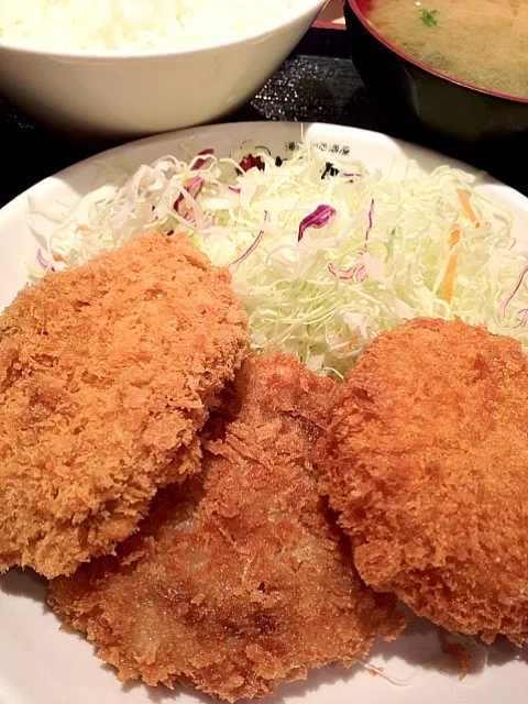 Snapdishの料理写真:ヒレカツ、メンチカツ、カニクリームコロッケ＠さくら水産 #さくら水産|Takashi H.さん