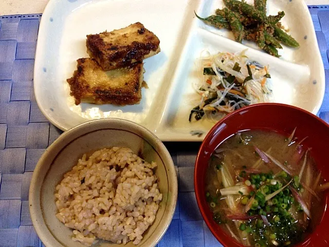 高野豆腐のステーキ照り焼き風、いんげんのごま和え、春雨とニラ&もやしの和え物|Tomokoさん