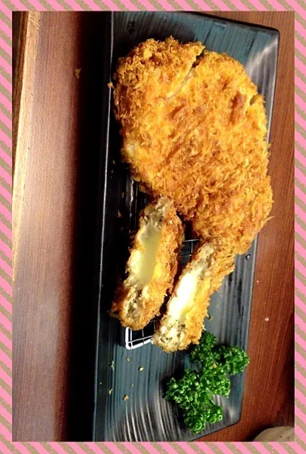 さぼてん 期間限定チーズメンチカツとロースカツ定食|りすなさん