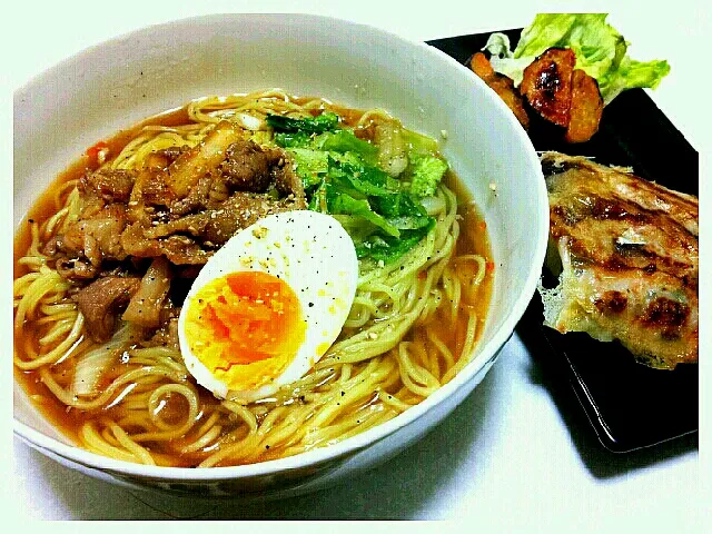 醤油ラーメン。焼き餃子。|さおりさん