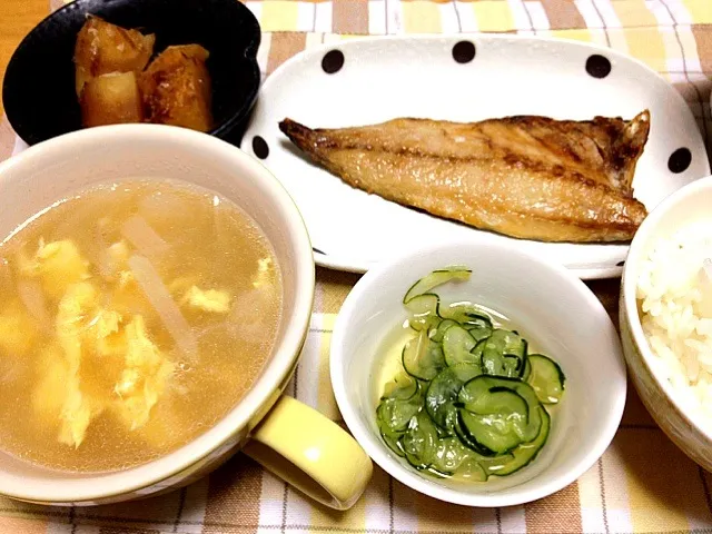 ホッケ 春雨スープ じゃがいもの煮物 キュウリの酢の物|あつんさん