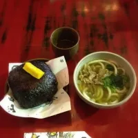 Snapdishの料理写真:一口うどんとおにぎり|hijikinさん