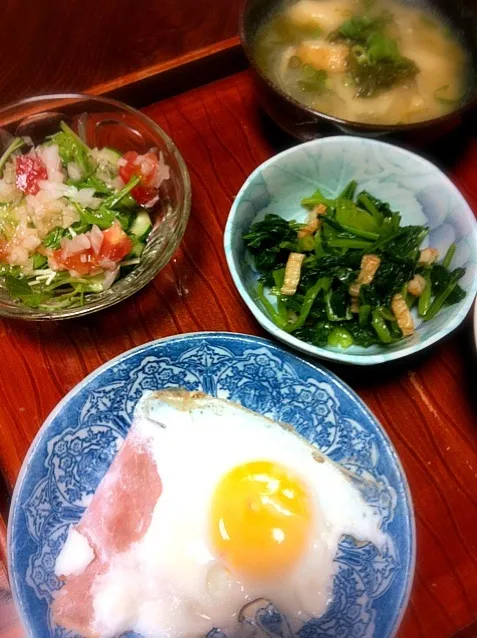 ハムエッグ・青梗菜と竹輪の山葵醤油和え・野菜サラダ・お味噌汁|reiさん