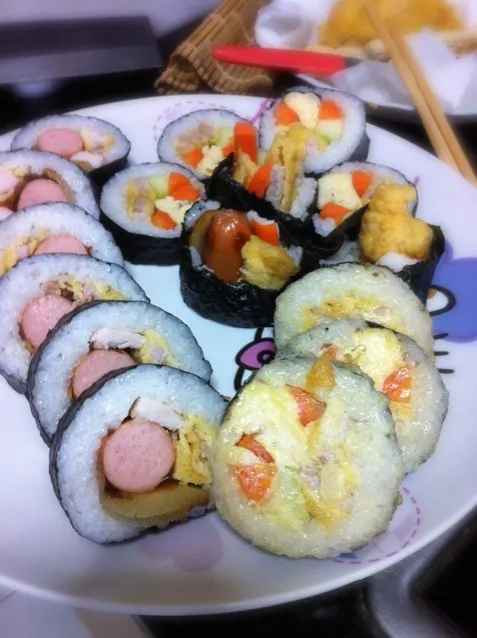 (¬_¬) maki sushi|HallyS2さん