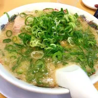 Snapdishの料理写真:こってりラーメン @来来亭|じょうだいさん