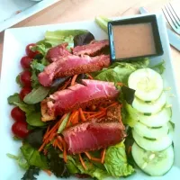 Seared Ahi Tuna Salad|lisa hasselbeckさん