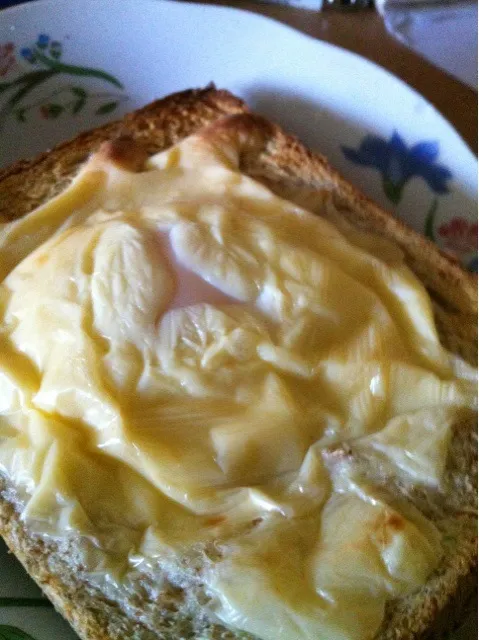 cheese toast with egg|Darren Loさん