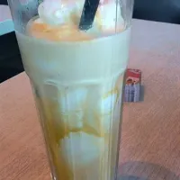 Snapdishの料理写真:caramel milkshake