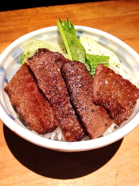 焼肉カルビ丼|前田 タカシさん