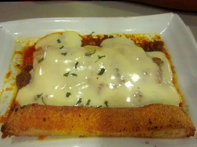 Snapdishの料理写真:cheesy lasagna|ken miyahiraさん