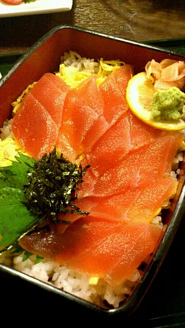 三崎産マグロの鉄火重 tuna donburi|Funky Chefさん