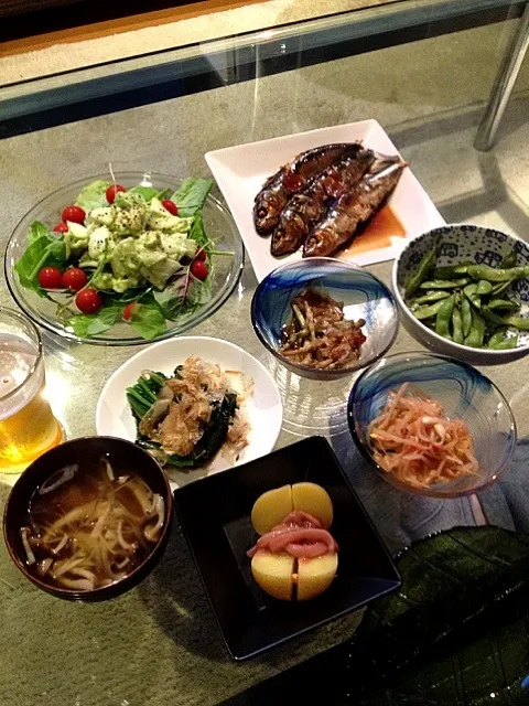 真あじの煮付け 蕪とアボカドの塩麹サラダ ほうれん草のお浸し ミョウガの味噌汁 じゃがに塩辛添え|fujiさん