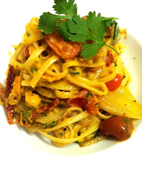 ROMESCO AND MASCARPONE LINGUINI ALFREDO w/SMOKED GARBONZO. LEEKS AMD SUN DRIED TOMATO|GREG ARNOLDさん