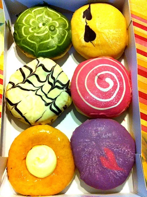 Colourful.Delicious.Donuts.|ayizhenさん