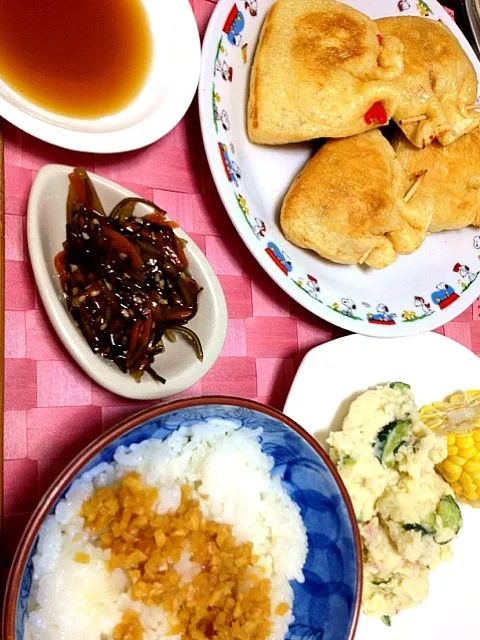 Snapdishの料理写真:納豆キムチ入り油揚げ定食w|Sakuraさん