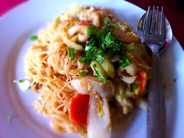 Fried pad thai noodles|willyさん