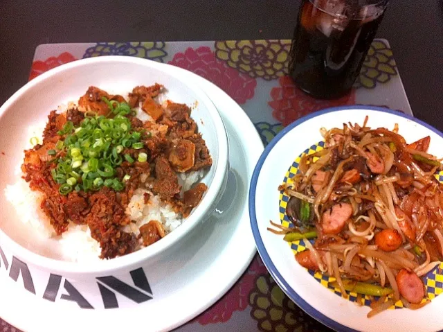 牛スジ丼＆野菜炒め|たーちんぐさん