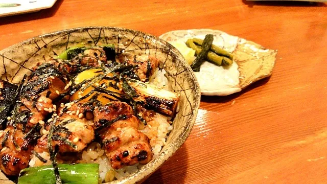 Snapdishの料理写真:焼鳥丼|ayapepeさん