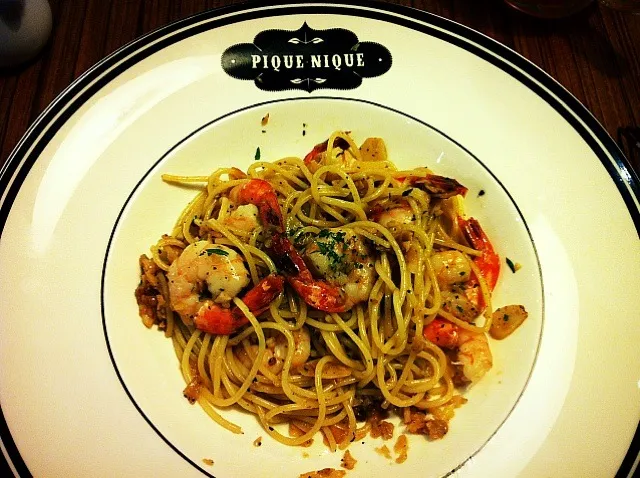 white wine with prawn aglio olio|Arra Noorさん