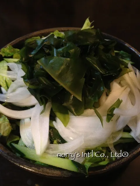 ワカメ玉ねぎキュウリサラダ|bongさん