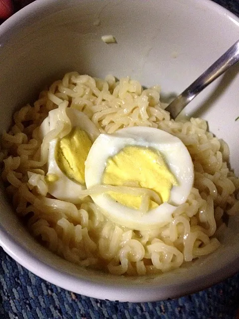 creamy chicken ramen with a boiled egg|SPGさん