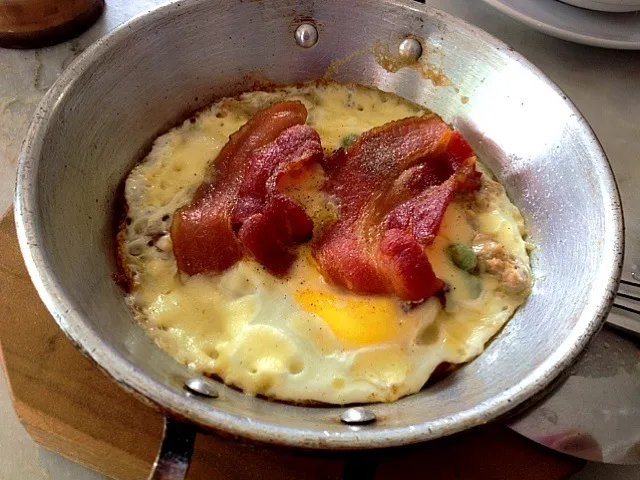 Pan Egg with cheese n bacon|chayapimさん