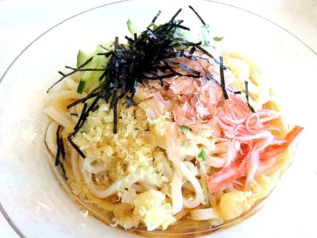 今日の社食は冷やしぶっかっけうどん。520円。|ルーア・ブランカさん