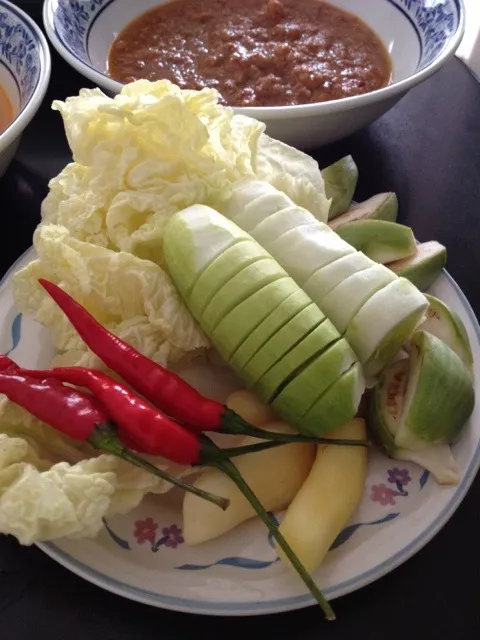 veggies /w Nam Prik (spicy dipping)|Tunaさん