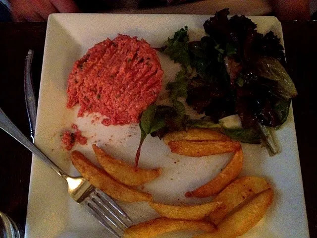 Snapdishの料理写真:beef tartare|marybeth allanさん