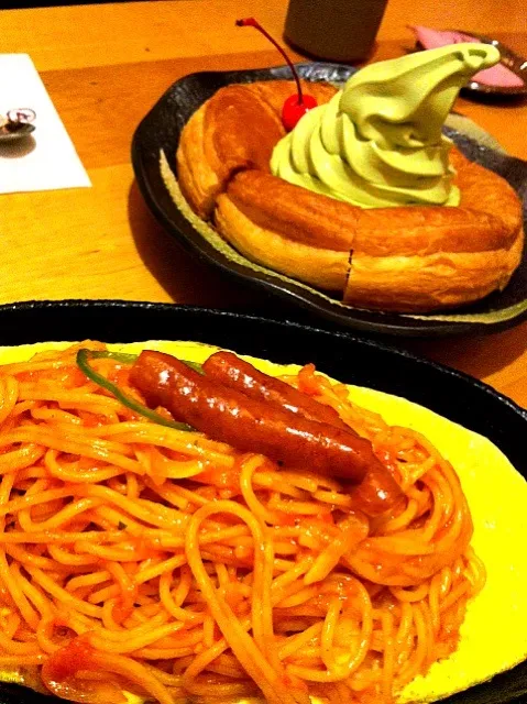 Snapdishの料理写真:鉄板ナポリタンと抹茶シロノワール|aiboさん