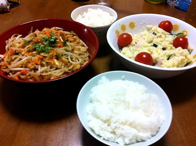 ポテトサラダと豚バラキムチの野菜炒め|岩本 翔吾さん