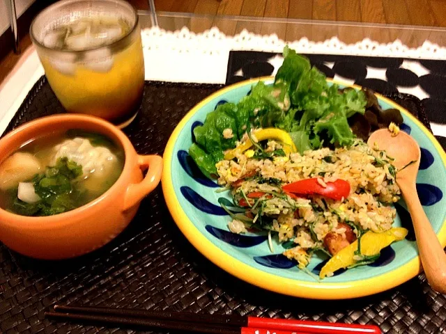 チャーハン、サラダ、水餃子スープ|ひかりさん