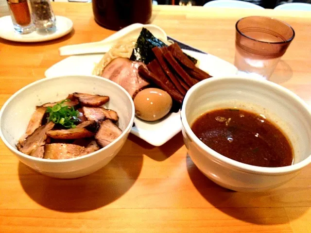 らぅ麺   *純*  つけ麺大盛り♡w|ハチコさん