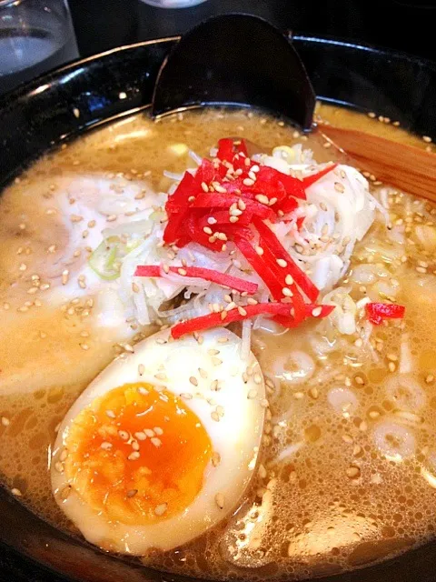 Snapdishの料理写真:白味噌ラーメン|maikoさん