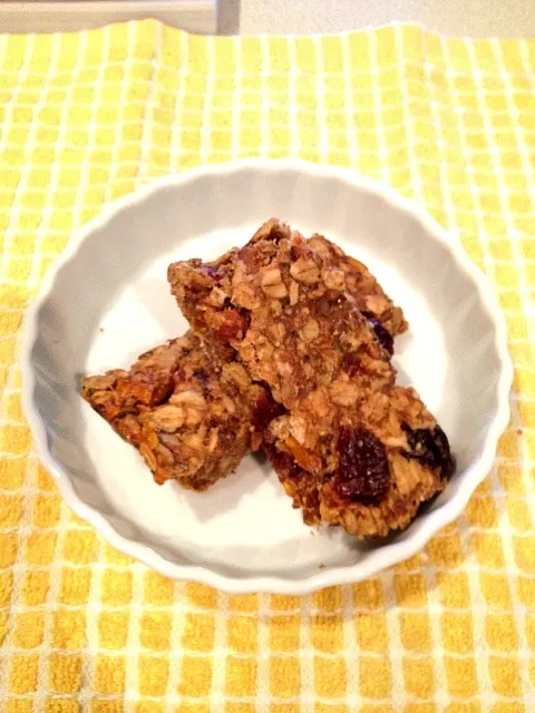 Almond Butter, Banana, Granola Bars|Peter Vackettaさん