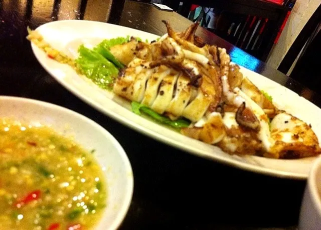 Grilled squid w. thai chili sauce|(=^x^=)さん