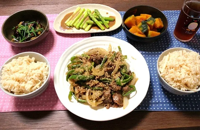 Snapdishの料理写真:牛肉とピーマンの味噌炒め、かぼちゃの煮物、アスパラの胡麻だれ、茄子のポン酢和え、筍ご飯|pentarouさん