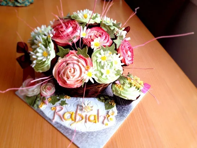 cupcake bouquet|shafiyaさん