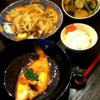 Snapdishの料理写真:煮鰈＆イカともやしの炒めもの