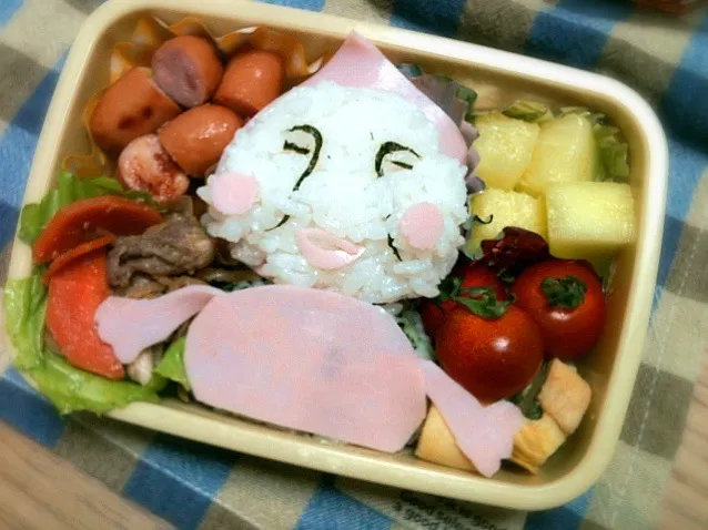 今日の息子のお弁当☆こびとづかんのモモジリさん☆似てない…笑|satomiさん