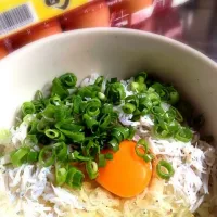 Snapdishの料理写真:葱だく釜揚げしらす卵かけご飯|Yoshiaki Tadaさん