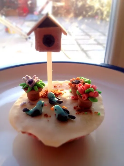 bird house cupcake <3|shafiyaさん