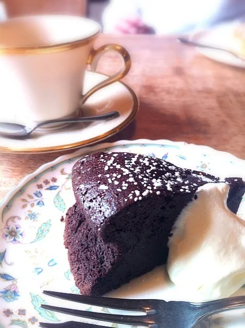 ガトーショコラ。柏のストリームヴァレーという喫茶店にて。コーヒーが絶品！もちろんケーキも。スコーンもおいしかった。|akkioさん