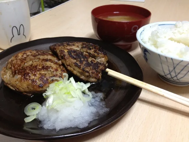 和風ハンバーグ、大根の味噌汁|てるをさん