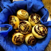 chocolate swirl buns|Ella Biezeさん