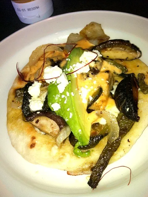 Snapdishの料理写真:Street taco w shitake mushrooms  onion avicado pepper  feta cheese|Celine Cossou-Bordesさん